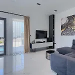 Nalani *